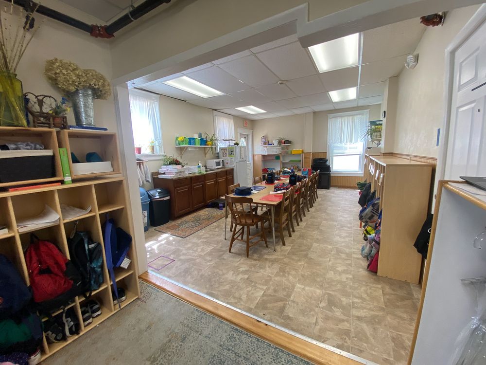 Little Ones Too Preschool and Nursery: 1098 Parkwood Blvd, Schenectady, NY 12308